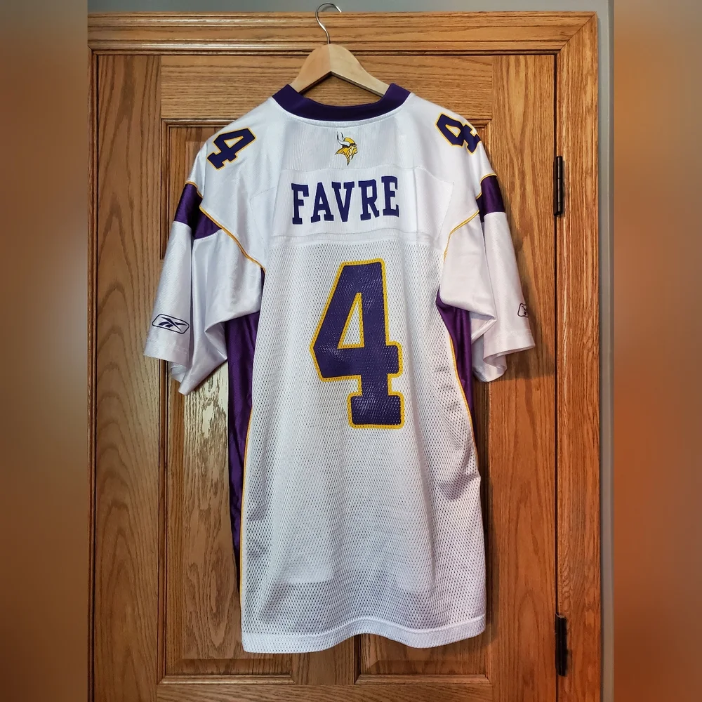 Brett Farve Minnesota Vikings NFL Jersey by Reebok. - Picture 7 of 9